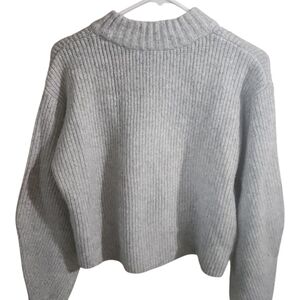 H&M gray/grey long sleeve knit sweater size small